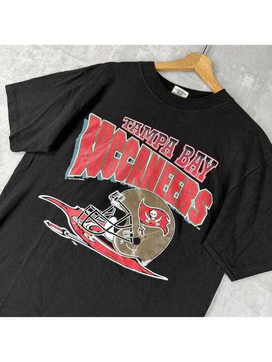 NFL Other - Vintage 1997 Tampa Bay Buccaneers Graphic Tee Black NFL Football M Canada Made